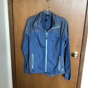Mountain hardware windbreaker jacket